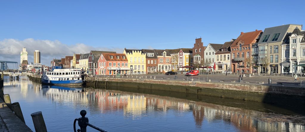 Husumer Hafen, wenige Schritt entfernt